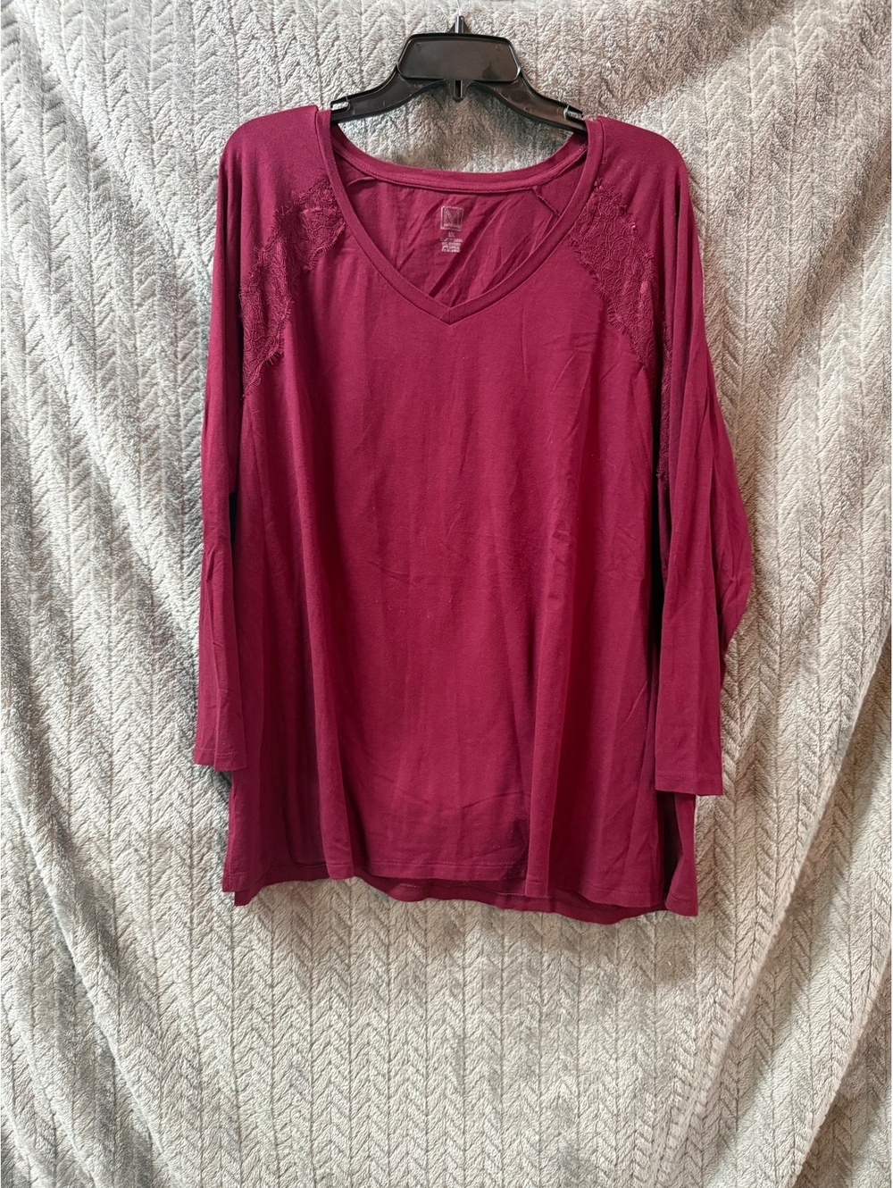 Massini Women's 2X Burgundy Long Sleeve V-Neck Shirt